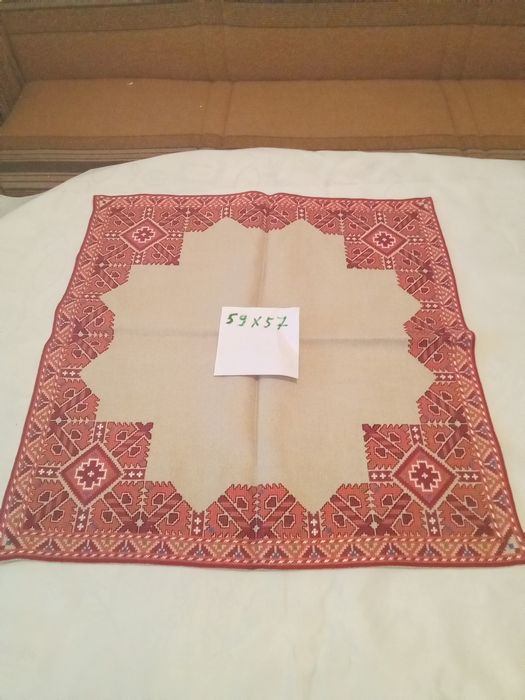 Битови карета за маса ръчна бродерия