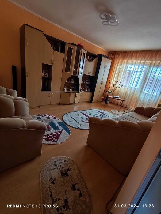 Apartament 3 camere, ultracentral, 2 balcoane, Panciu, etaj 4/4