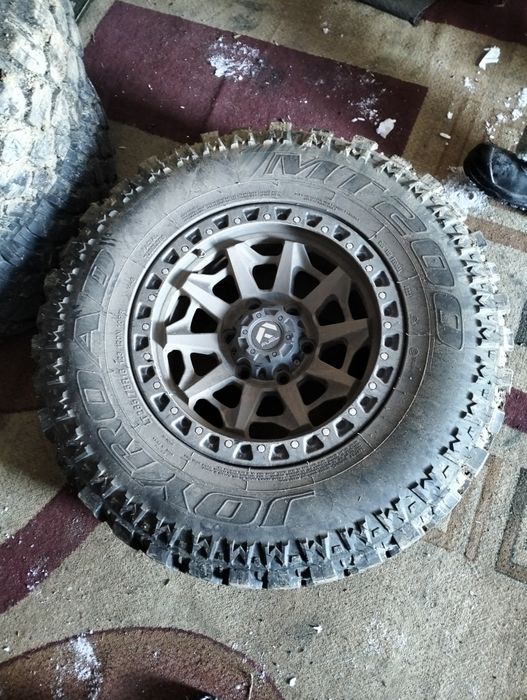 Продам шины на дисках