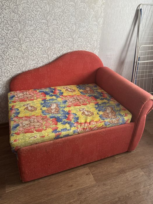 продам диван детский