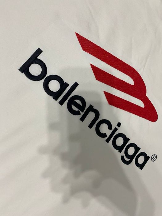 Футболка balenciaga