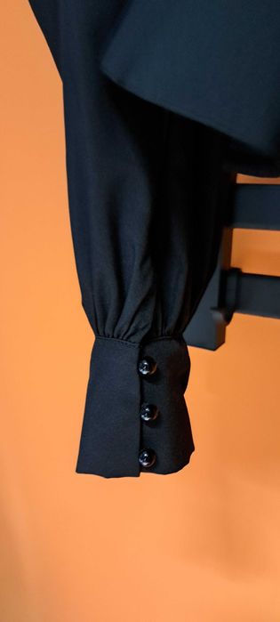 Продам блузу с баской