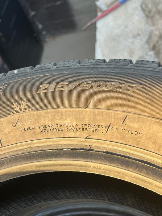 Продам зимние шины 215/60/17