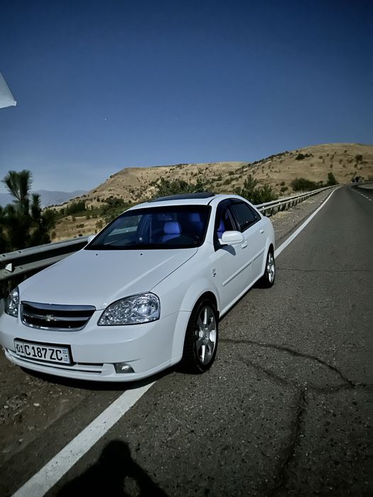 Lasetti 1.8 avtomat 2012