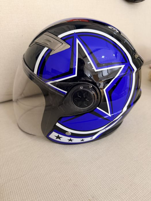 Градска каска за скутер