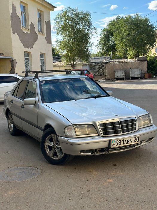 Продам мерседес с180