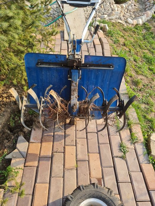Продам Культиватор