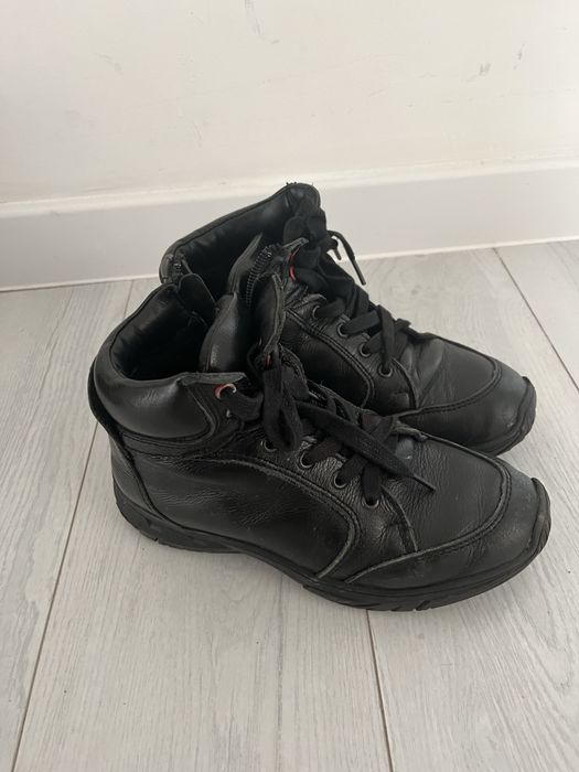 Продам детскую обувь Тифлани