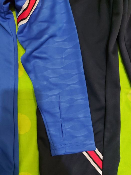 Продам новый костюм 46-48