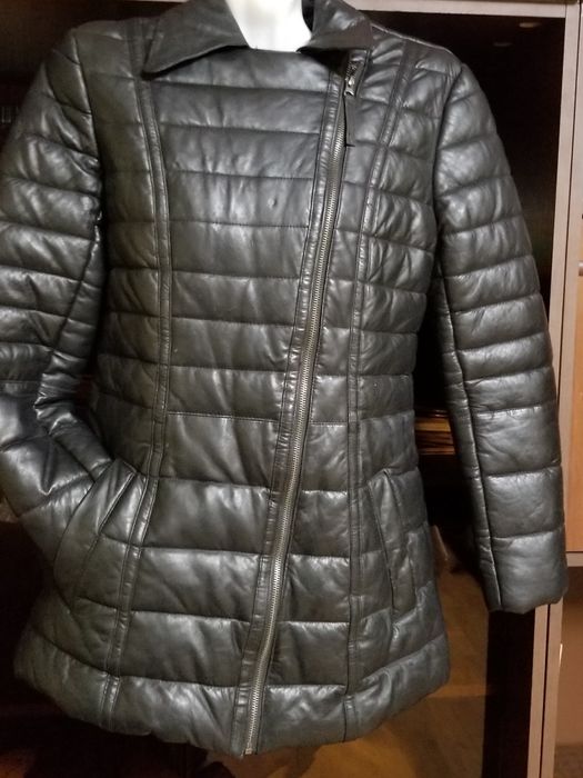 продам кожаную дутую  женскую куртку