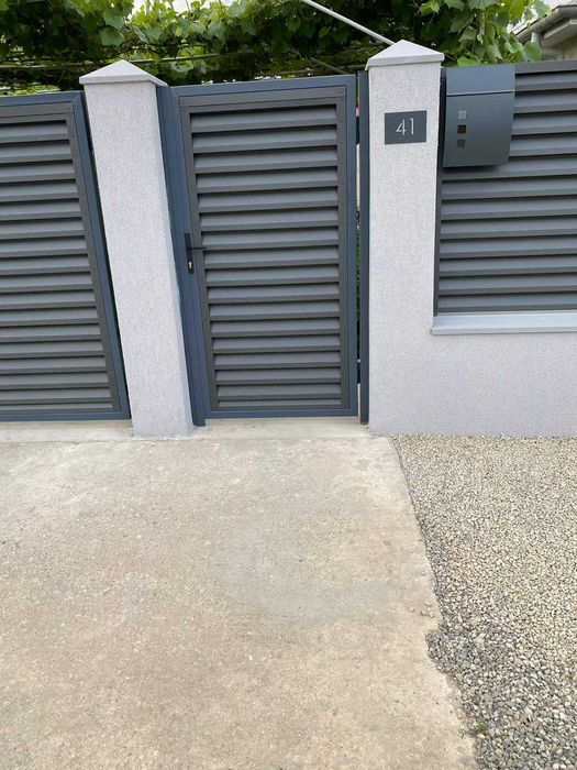 Garduri si porti din panou stil jaluzele, sipca metalica, plasa si BCA