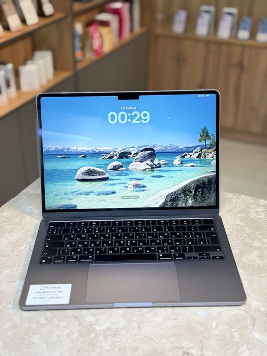 MacBook Air M2 8GB / 256GB PhoneLab