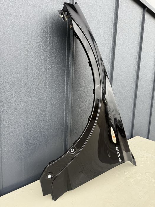 Aripa stanga BMW X3 E83 blach saphire 475/aripa dreapta cu defect