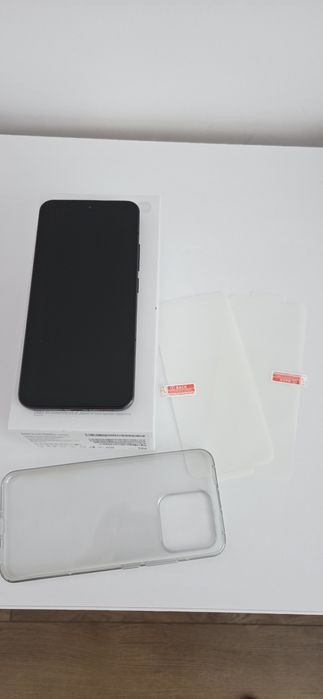 Xiaomi 13 12 / 256 GB