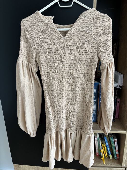 Еластична рокля Asos Design