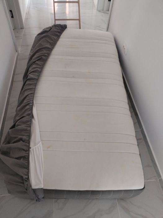 Saltea 90/200 stare foarte bună