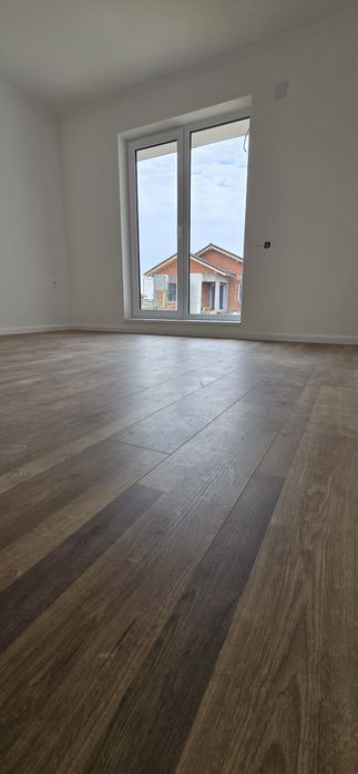 Vînd casă GATA DE MUTAT!!4 camere ,Sîntandrei înscrisă in CF.(Zona Rîturi)