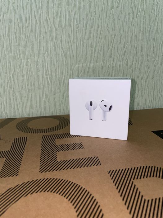 Airpods 4 поколения!