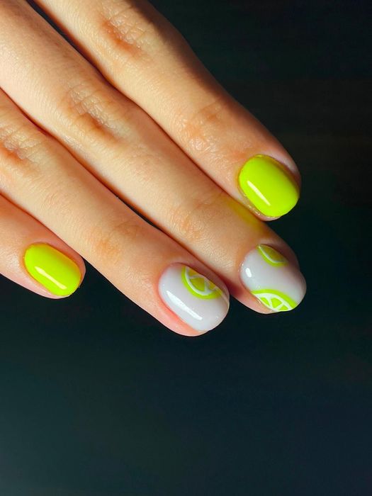MANICHIURĂ CU GEL – orice model, doar 80 de lei