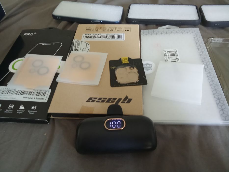 Accesorii pentru iPhone 13 mini