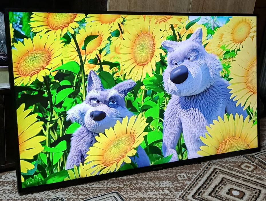Смарт телевизор Samsung 109см оригинальный. С кронштейном