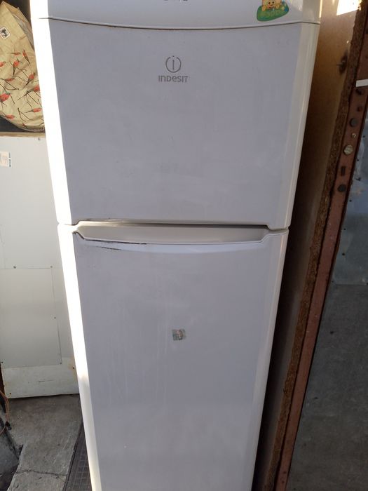 Ocazie combina frigorifica arctic Indesit Whirlpool
