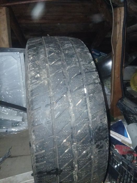 Vind anvelope 225 70 15 c iarna și vara