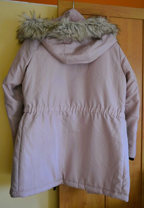Дамско зимно яке/парка с качулка - изк. косъм, пепел от рози Only