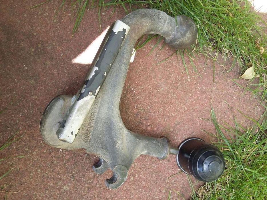 Теглич за мерседес 201