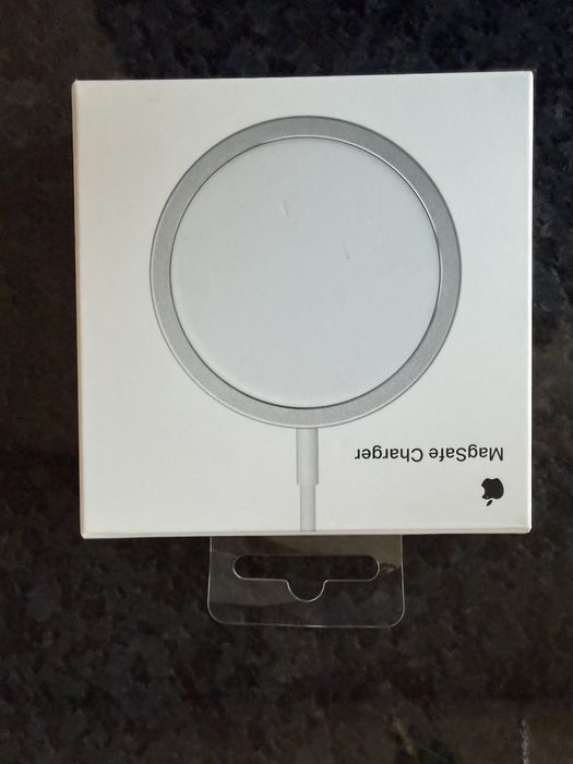 Incarcstor MagSafe apple