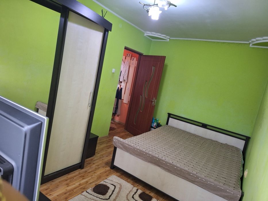 Vând apartament cu 2 camere, decomandat, ultracentral,  mobilat