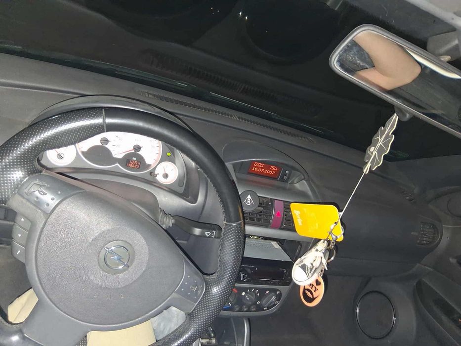 Opel tigra 2007