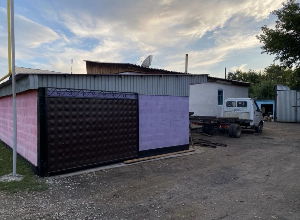 Продам дом  с большим  участком