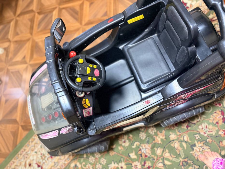 Bolalar elektromobili yaxshi xolatda