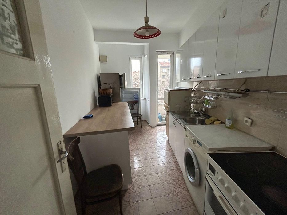 Дава се под наем Тристаен апартамент в София, Яворов - 135 кв.м за 846.6 € - Снимка #5