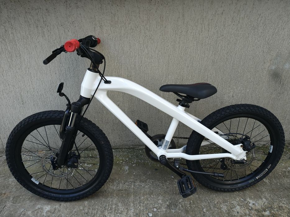 Bicicleta BMW  20 Zoll alb perlat, frane disc