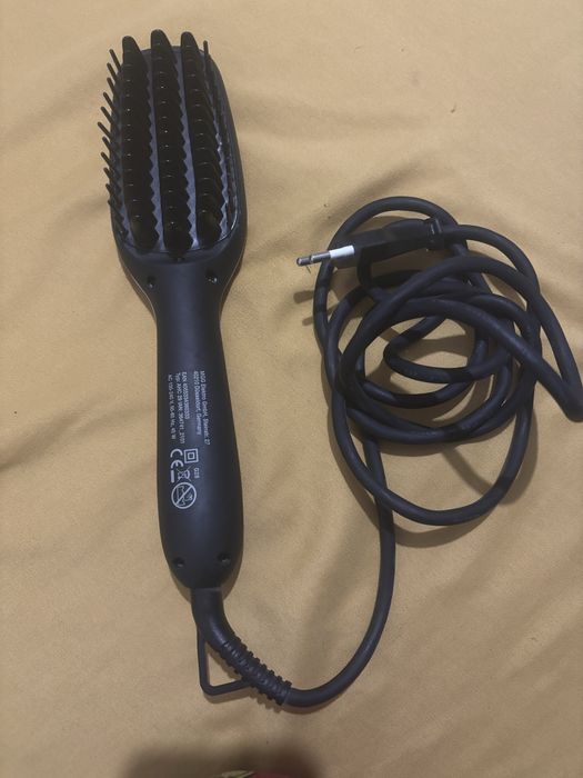 Perie electica de indreptat parul- Alessandra Ambrosio