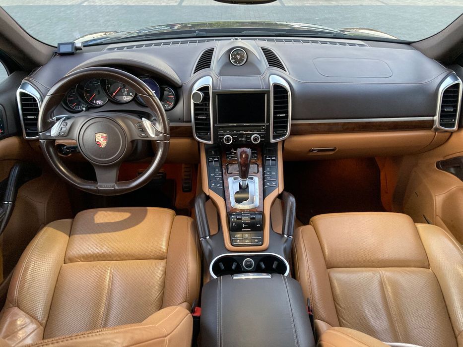 Porsche cayenne impecabil multe optiuni