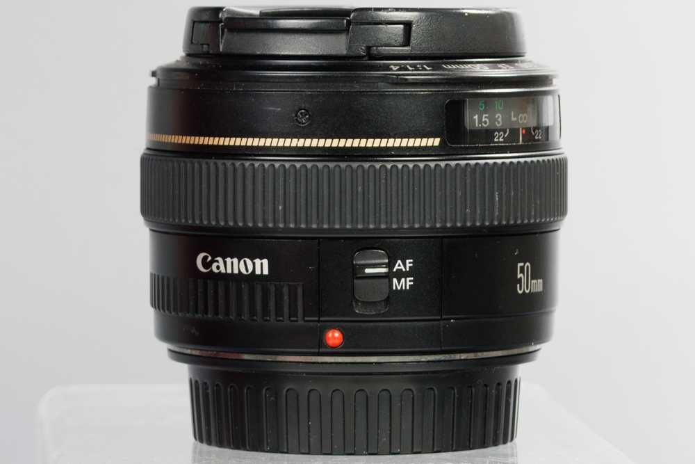 Canon EF 50 f/1.4 USM