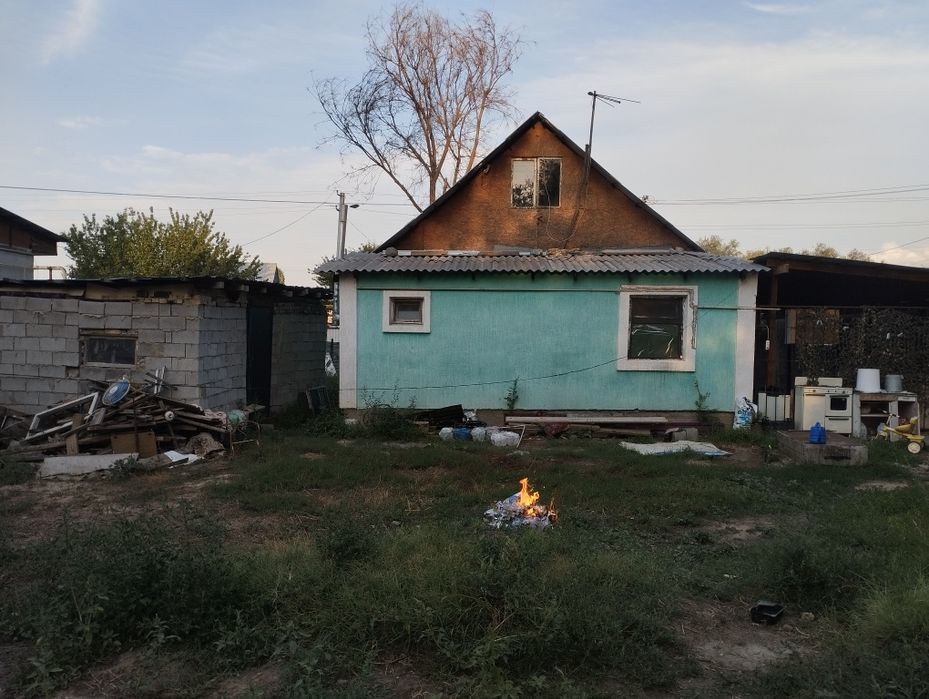 Продам дом в центре Ащибулака