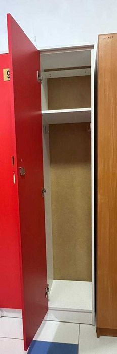 Продам шкафчики в раздевалку