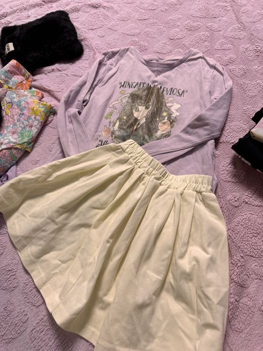 Вещи на девочку размер 122-128 это  -7-8 лет