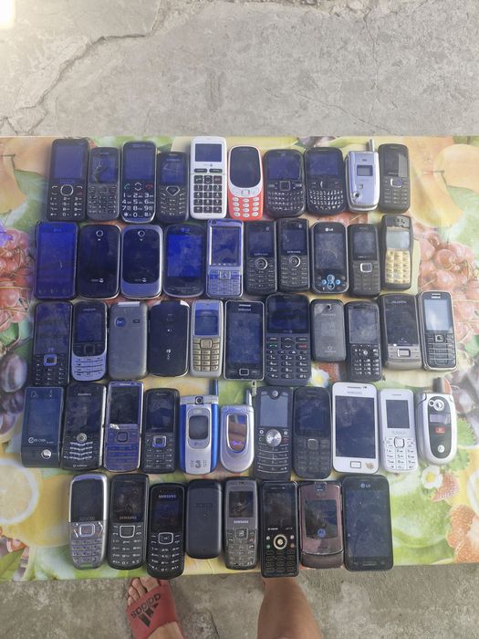 Telefoane cu butoane