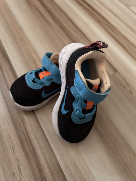 Бебешки маратонки nike