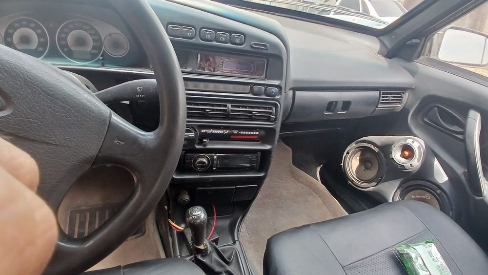 Автомобиль ваз 2115