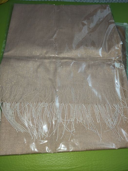 Продам новые шарфы и платки