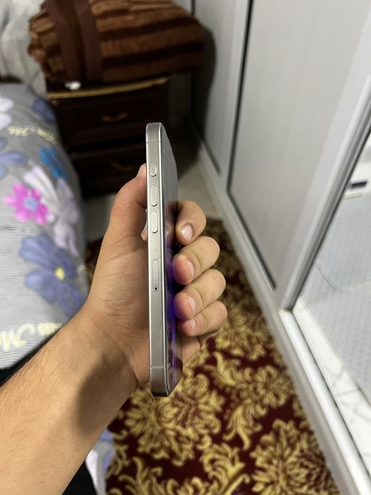 Iphone 15 pro  natural titanium