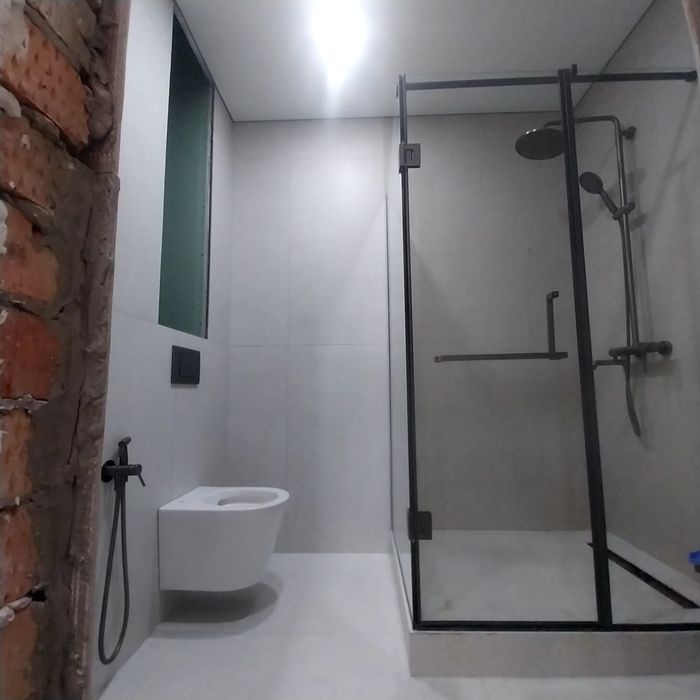 Кафельшик и сантехни