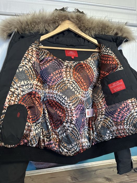 Продам зимнюю куртку (аляска)