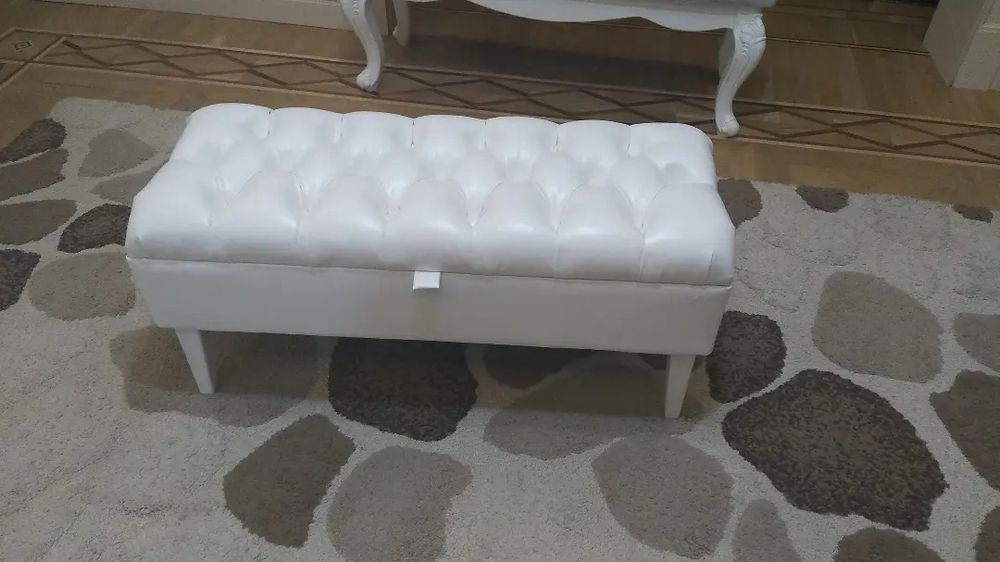 Пуфики и банкетки